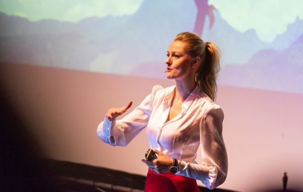 3 Erfolgstipps von Actionmodel und Stuntfrau Miriam Höller